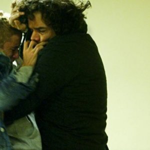 Praia do Futuro: Wagner Moura e Jesuita Barbosa si scazzottano in una scena del film