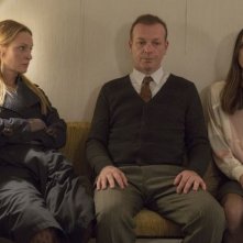 The Nymphomaniac - Part 1: Uma Thurman in una scena del film con Stacy Martin e Hugo Speer