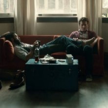 Looking: Frankie J. Alvarez e Jonathan Groff nell'episodio Looking at Your Browser History