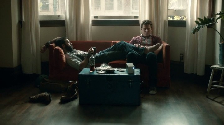 Looking: Frankie J. Alvarez e Jonathan Groff nell'episodio Looking at Your Browser History