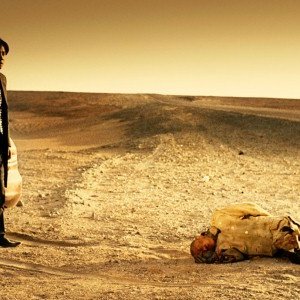 No Man's Land: Bo Huang a terra in una scena del film con Zheng Xu