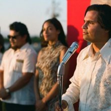 Cesar Chavez: Michael Pena con Rosario Dawson in una scena del film