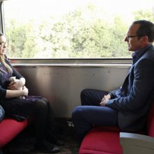 Elizabeth Henstridge e Clark Gregg  in una scena dell'episodio T.R.A.C.K.S.