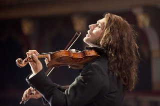 Il violinista del diavolo: David Garrett nel ruolo di Niccolò Paganini in una scena del film