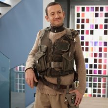 Supercondriaco - Ridere fa bene alla salute: il sorriso beffardo di Dany Boon in una bizzarra scena