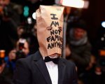 Shia LaBeouf va in rehab