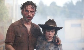 The Walking Dead: Andrew Lincoln e Chandler Riggs nell'episodio Smarriti