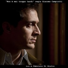 Claudio Santamaria in Non è mai troppo tardi: una scena della fiction della Rai