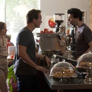 Girls: Lena Dunham, Patrick Wilson e Alex Karpovsky nell'episodio One Man's Trash della seconda stagione della serie