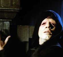 John Travolta nell'horror Il Maligno (1975)