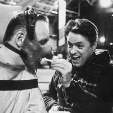 Jonathan Demme e Anthony Hopkins sul set de Il silenzio degli innocenti