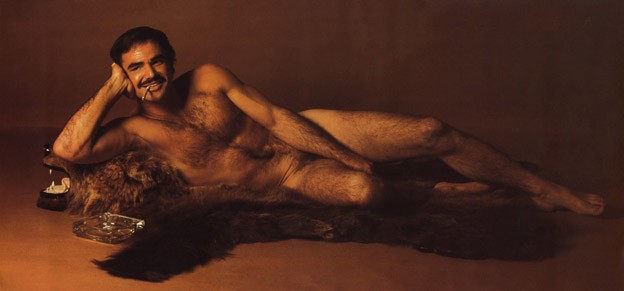Burt Reynolds in una celebre foto di nudo