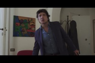 Clip 'Uno scherzo imbarazzante' - Una donna per amica