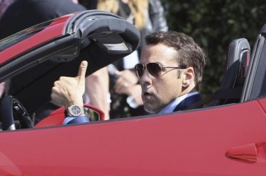 Entourage - The Movie: Adrian Grenier in macchina a Los Angeles