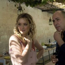 Allacciate le cinture: Il regista Ferzan Ozpetek con Carolina Crescentini sul set