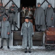 The Grand Budapest Hotel: Edward Norton alla guida dei suoi militari