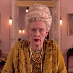 The Grand Budapest Hotel: un primo piano di Tilda Swinton