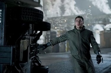 Godzilla: Aaron Taylor-Johnson in una scena