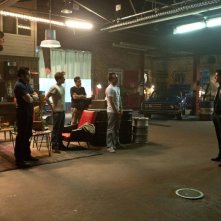 Need for Speed: Dominic Cooper, Aaron Paul, Ramon Rodriguez, 	Scott Mescudi e Rami Malek in una scena del film
