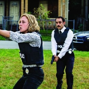 Those Who Kill: Chloë Sevigny e Omid Abtahi in una scena della serie