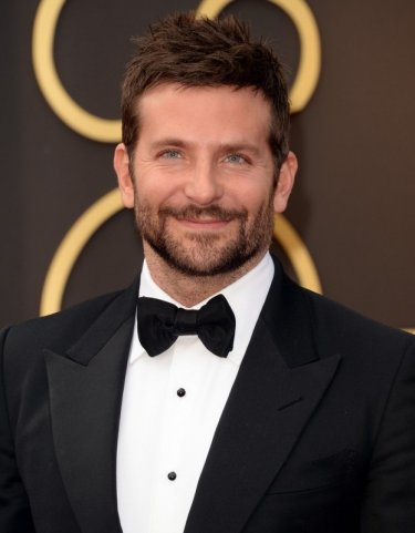 Bradley Cooper sul red carpet degli Oscar 2014