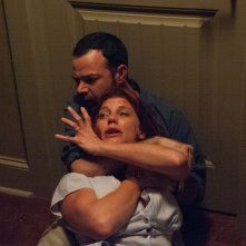 Oculus: Rory Cochrane stringe Katee Sackhoff in un drammatico momento