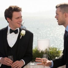 Jonathan Groff e Russell Tovey in 'Looking for a Plus One' ep. della prima stagione di Looking