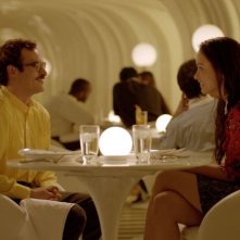 Lei: Joaquin Phoenix insieme a Olivia Wilde in una scena del film