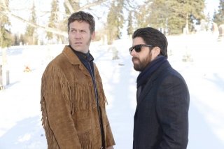 Fargo: Adam Goldberg e Russell Harvard in una scena