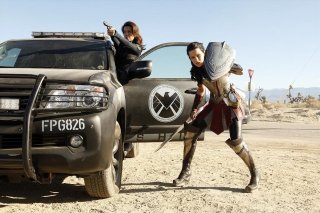 Agents of S.H.I.E.L.D.: Ming-Na Wen e Jaimie Alexander nell'episodio Yes Men