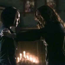The Vampire Diaries: Kat Graham e Nina Dobrev nell'episodio Gone Girl