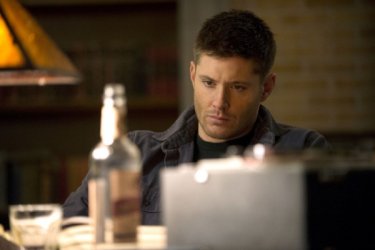Supernatural: Jensen Ackles nell'episodio Mother's Little Helper