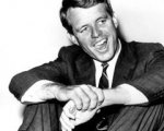 Gary Ross dirigerà un biopic su Robert Kennedy