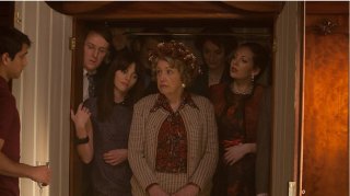 Inside No. 9: Tim Key, Ophelia Lovibond, Anne Reid, Anna Chancellor e Katherine Parkinson nell'episodio Sardines