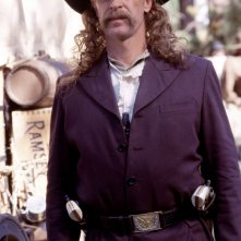 Deadwood:  Keith Carradine in un'immagine della prima stagione