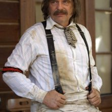 Deadwood: Leon Rippy  in un'immagine della prima stagione