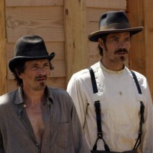 Deadwood Timothy Olyphant Con John Hawkes Nella Prima Stagione Della Serie 302310