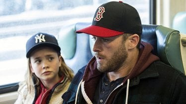 Believe: Jake McLaughlin insieme a Johnny Sequoyah in una scena dell'episodio Beginner's Luck