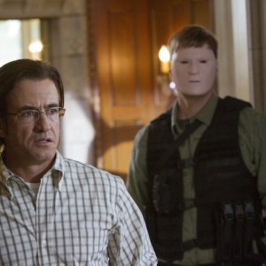 Crisis: una scena dell'episodio If You Are Watching This I Am Dead