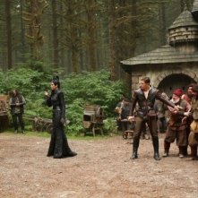 C'era un volta: Ginnifer Goodwin e Lana Parrilla nell'episodio Lost Girl