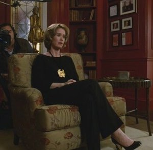 American Horror Story Asylum: Sarah Paulson in una scena de La fine dei giochi