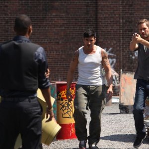 Brick Mansions: Paul Walker con David Belle in una scena del film
