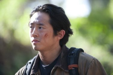 The Walking Dead: un primo piano di Steven Yeun nell'episodio Noi