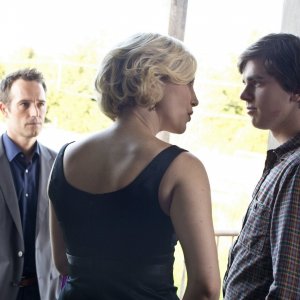 Bates Motel: Vera Farmiga e Michael Vartan nell'episodio Check-Out