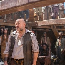 Black Sails: Tom Hopper e Mark Ryan nel quarto episodio della prima stagione
