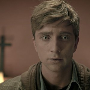 In the Fles: Luke Newberry in una prima immagine della seconda stagione