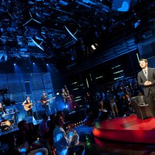 Alessandro Cattelan in un momento del talk show E poi c'è Cattelan