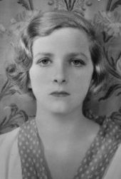 Una foto di Gladys Cooper