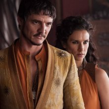 Il trono di spade: Pedro Pascal e Indira Varma in una scena dell'episodio Two Swords