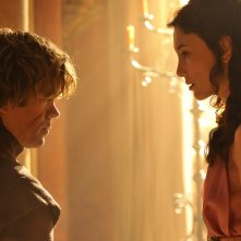 Il trono di spade: Sibel Kekilli e Peter Dinklage in una scena della quarta stagione